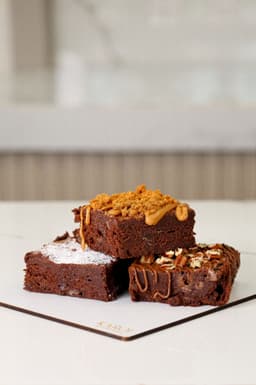BROWNIES CON TOPPING
