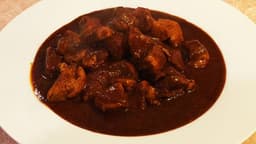 GUISADO EN SALSA PASILLA